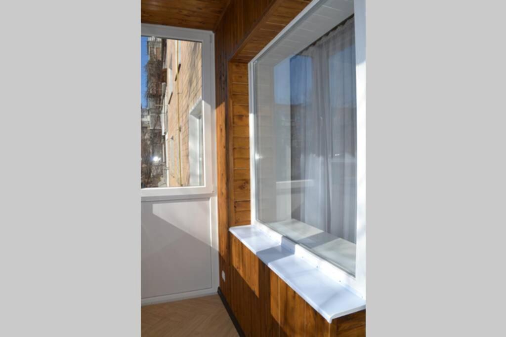 Apartment Brooklyn In カームヤネツィ・ポジーリシクィイ エクステリア 写真